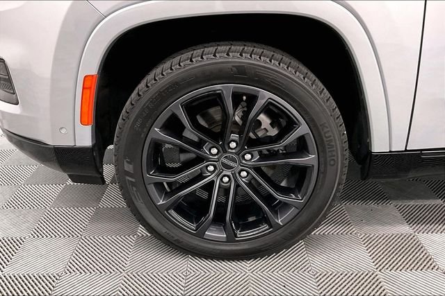 2024 Jeep Grand Wagoneer Series II - Photo 10
