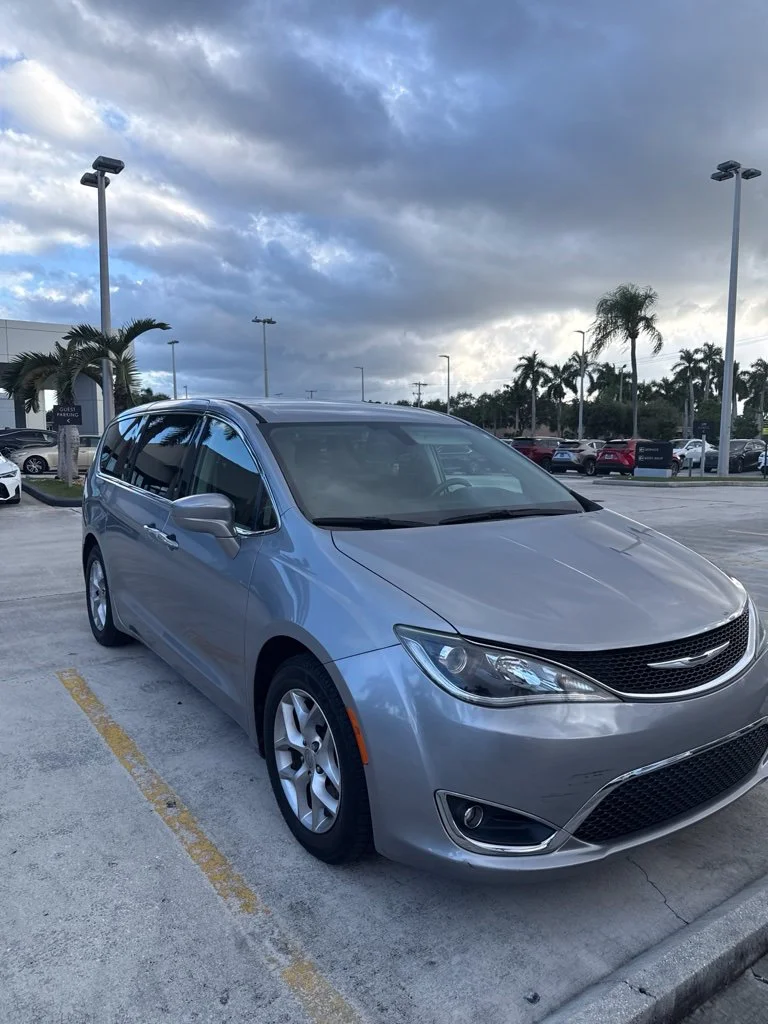 Used 2018 Billet Silver Metallic Clearcoat Chrysler Touring Plus image 1