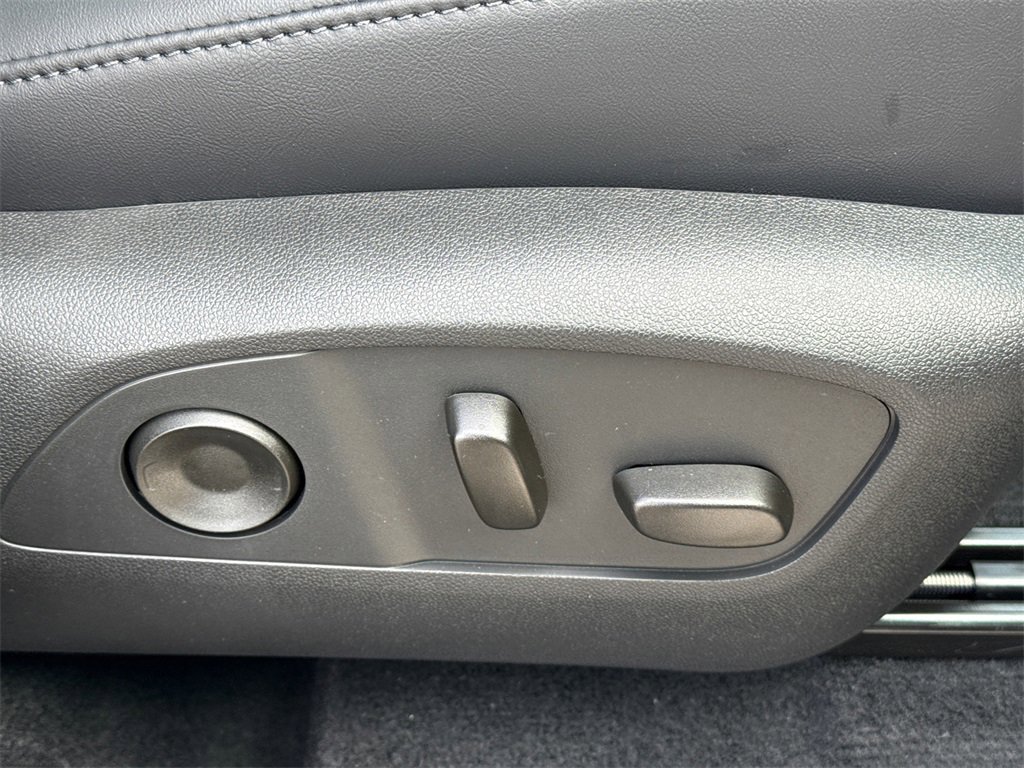 2026 GMC ACADIA - Image 40