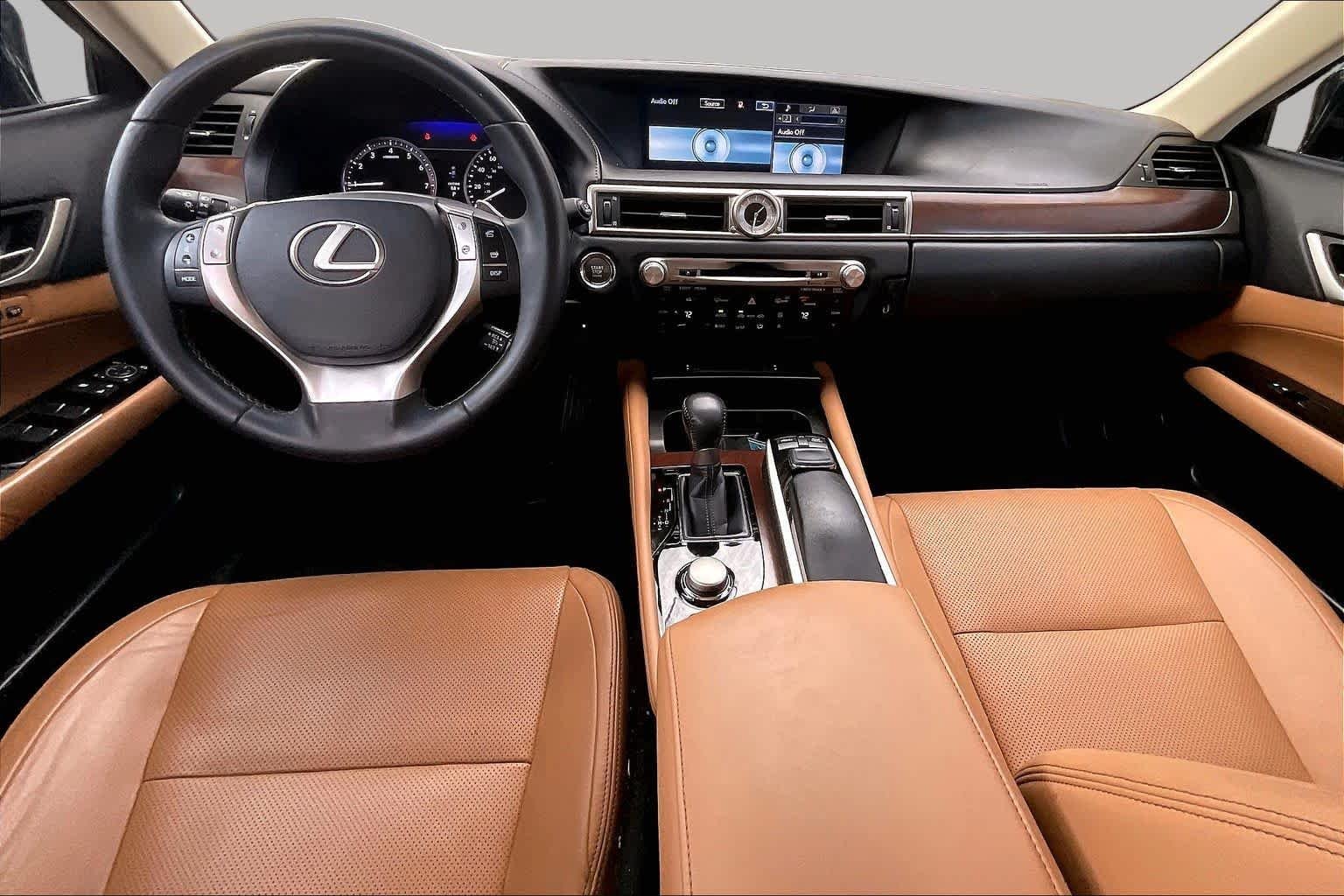 Used 2015 Obsidian Lexus  image 15
