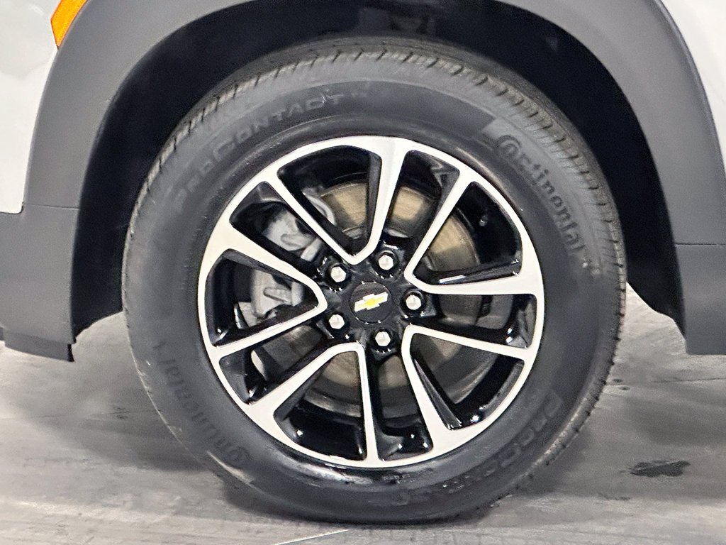 Used 2024 Gray Chevrolet LT image 35
