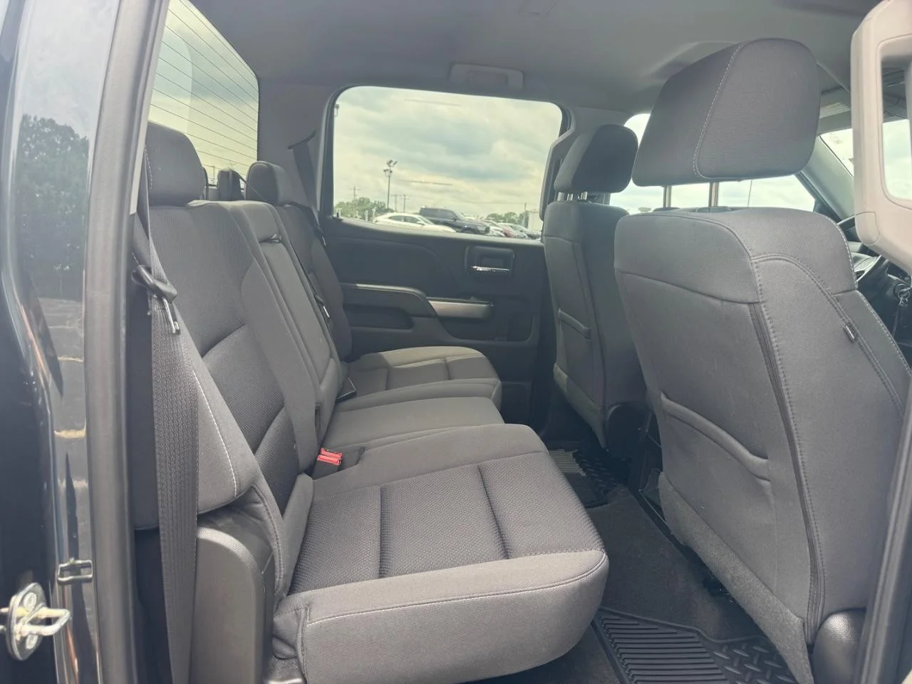 Used 2018 Graphite Metallic Chevrolet LT image 11