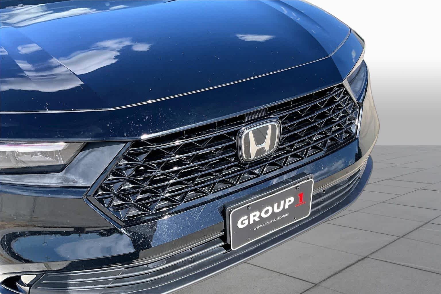 Used 2023 Crystal Black Pearl Honda EX image 28