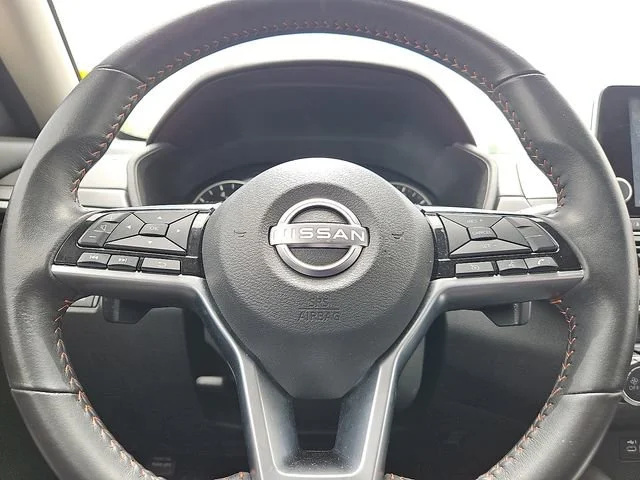 2025 Nissan Altima SR - Photo 19