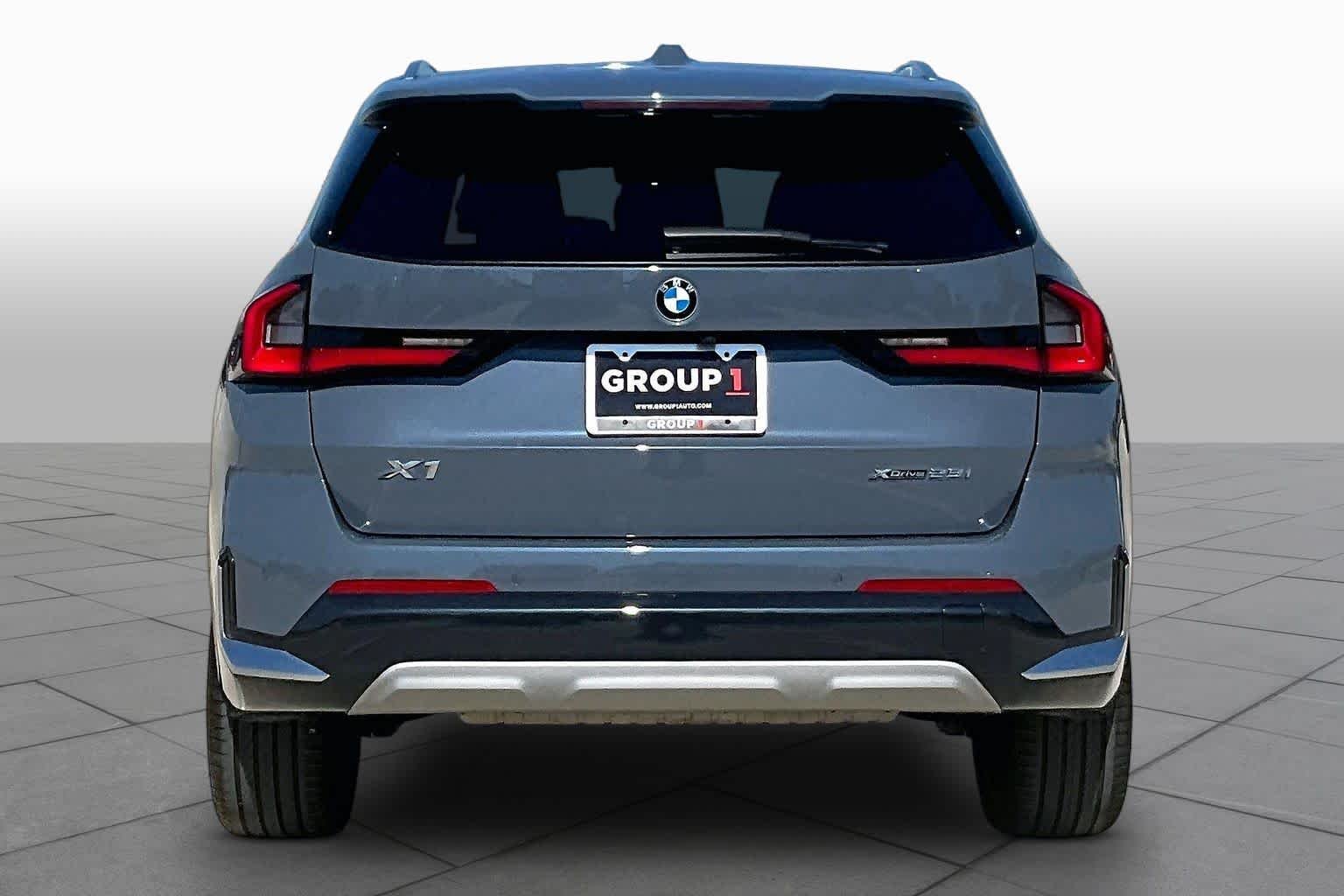 Used 2024 Storm Bay Metallic BMW xDrive28i image 4