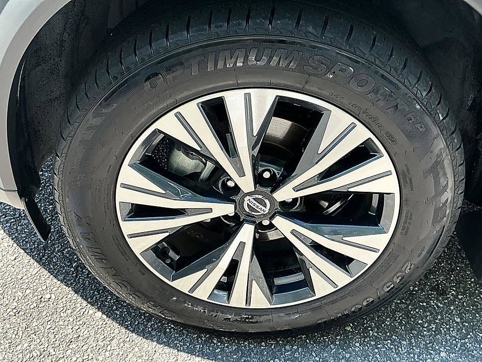 Used 2021 Gun Metallic Nissan SV image 8