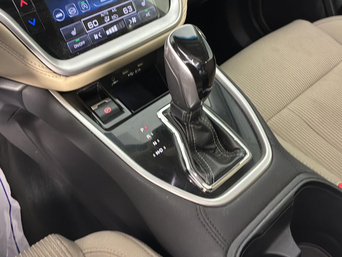 Used 2020 Crystal White Pearl Subaru Premium image 33