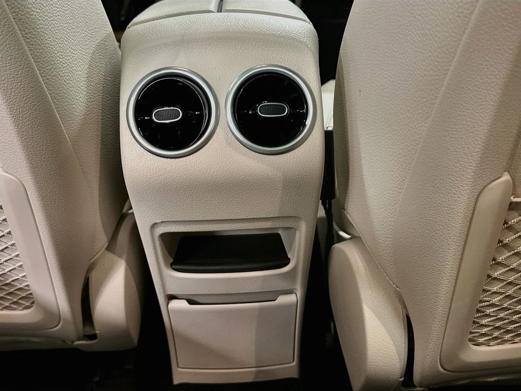 Used 2026 White Mercedes-Benz GLB 250 image 26