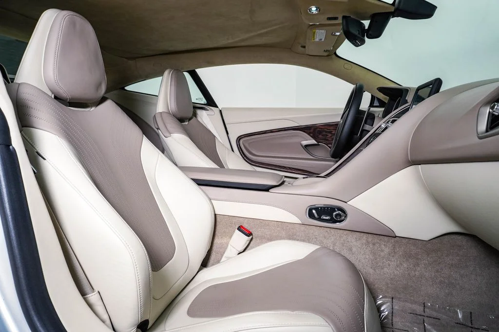 Used 2017 Lightning Silver Aston Martin Launch Edition image 18