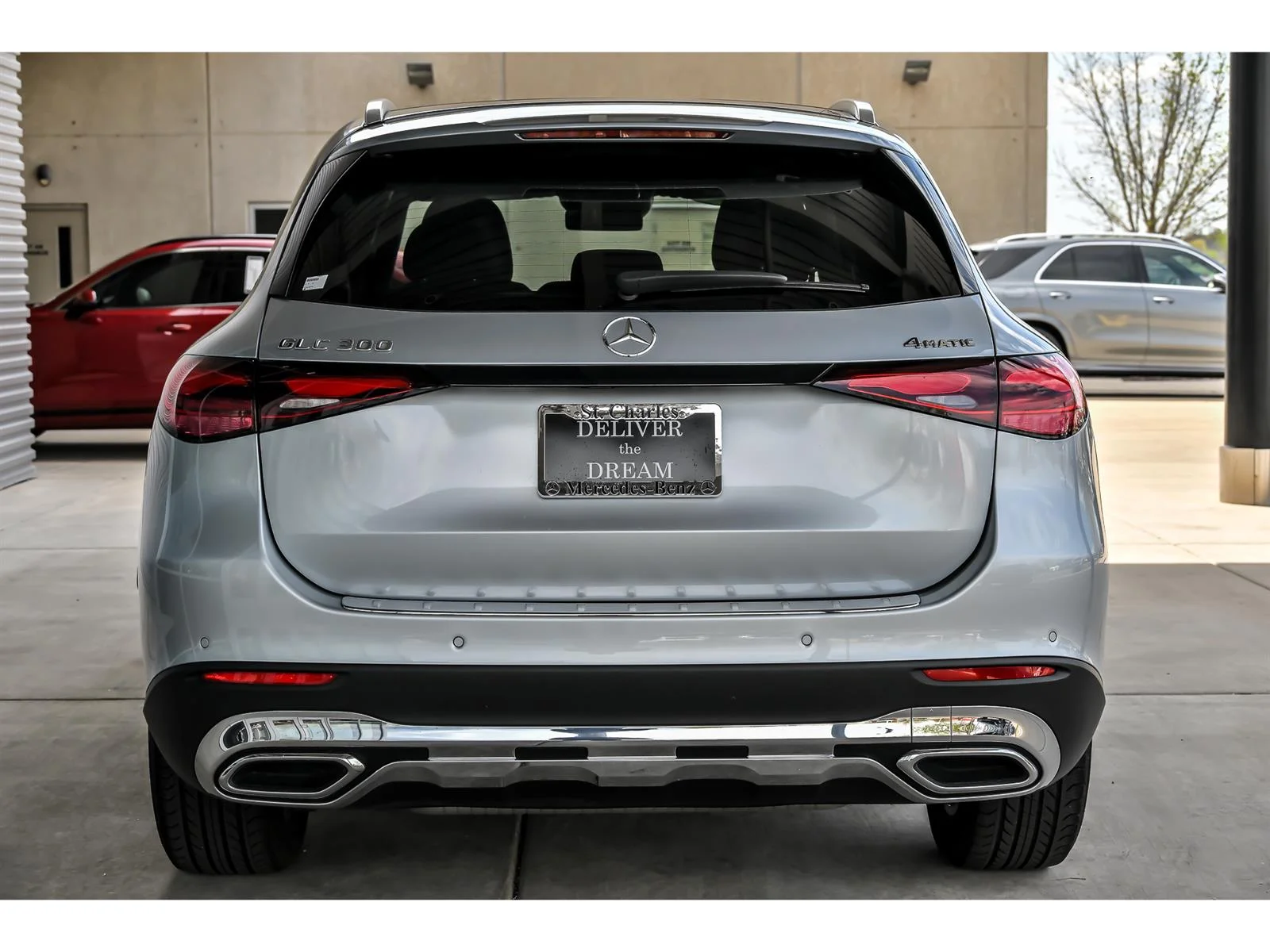 Used 2023 Silver Mercedes-Benz GLC 300 4MATIC® image 7