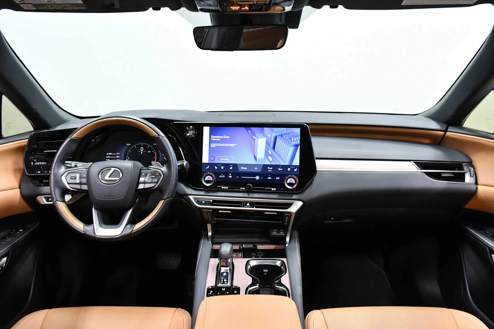Used 2025 Eminent White Pearl Lexus Premium image 17