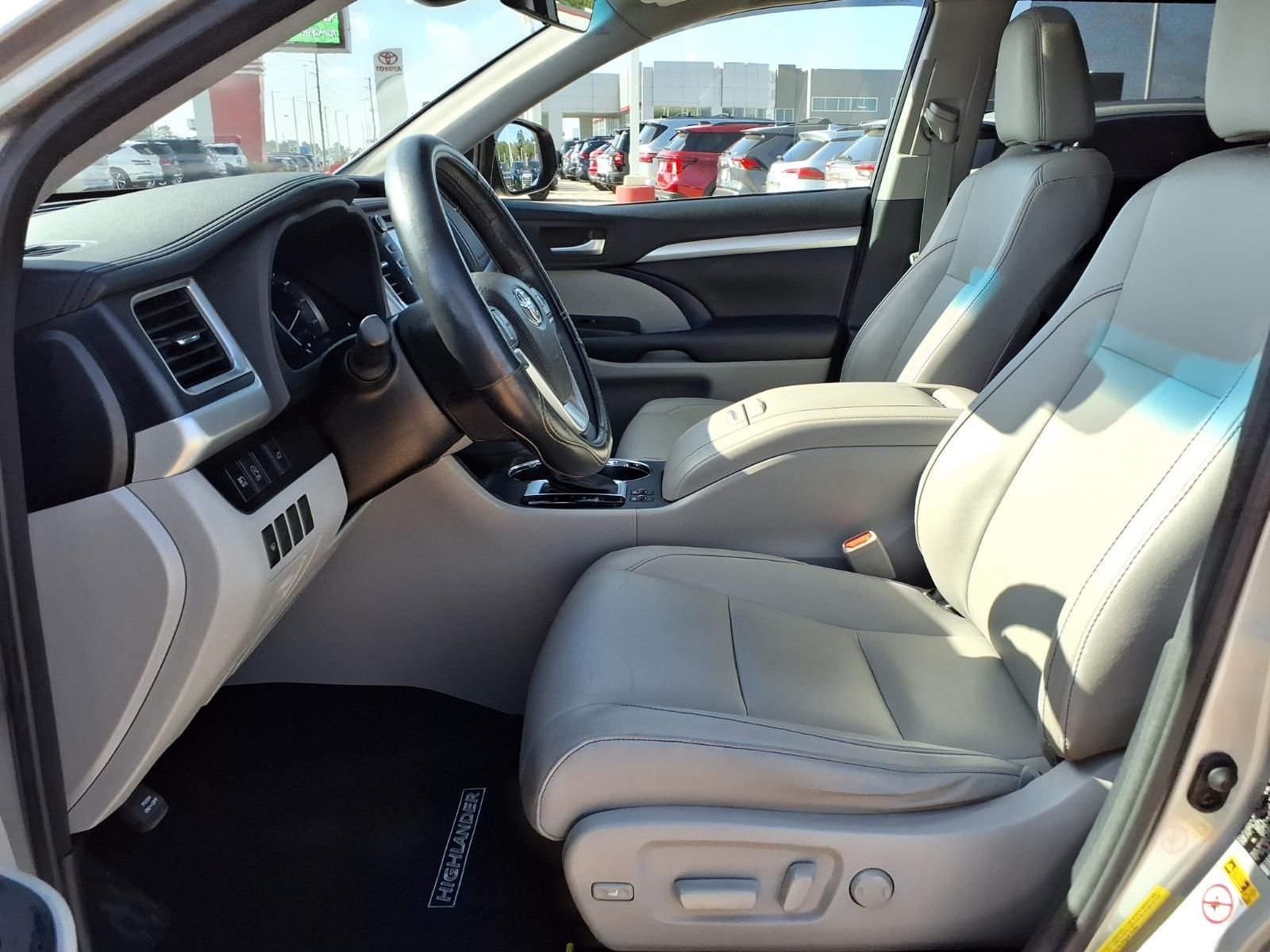 Certified Used 2017 Celestial Silver Metallic Toyota XLE image 17