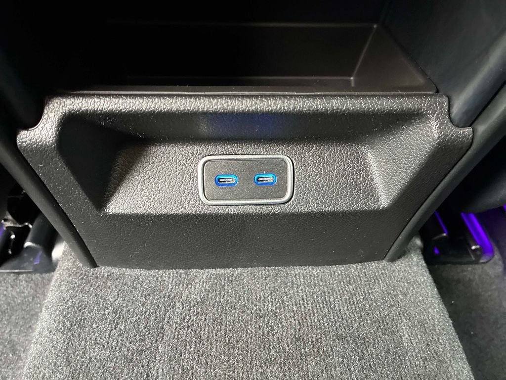 Used 2025  Mercedes-Benz GLE 350 image 16