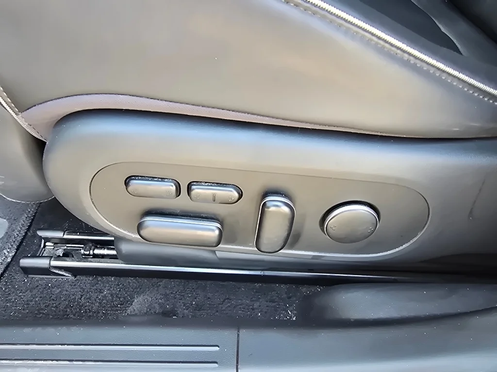 Used 2023 Digital Teal Hyundai Limited image 16