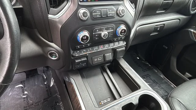 Used 2020 Black GMC Denali image 33