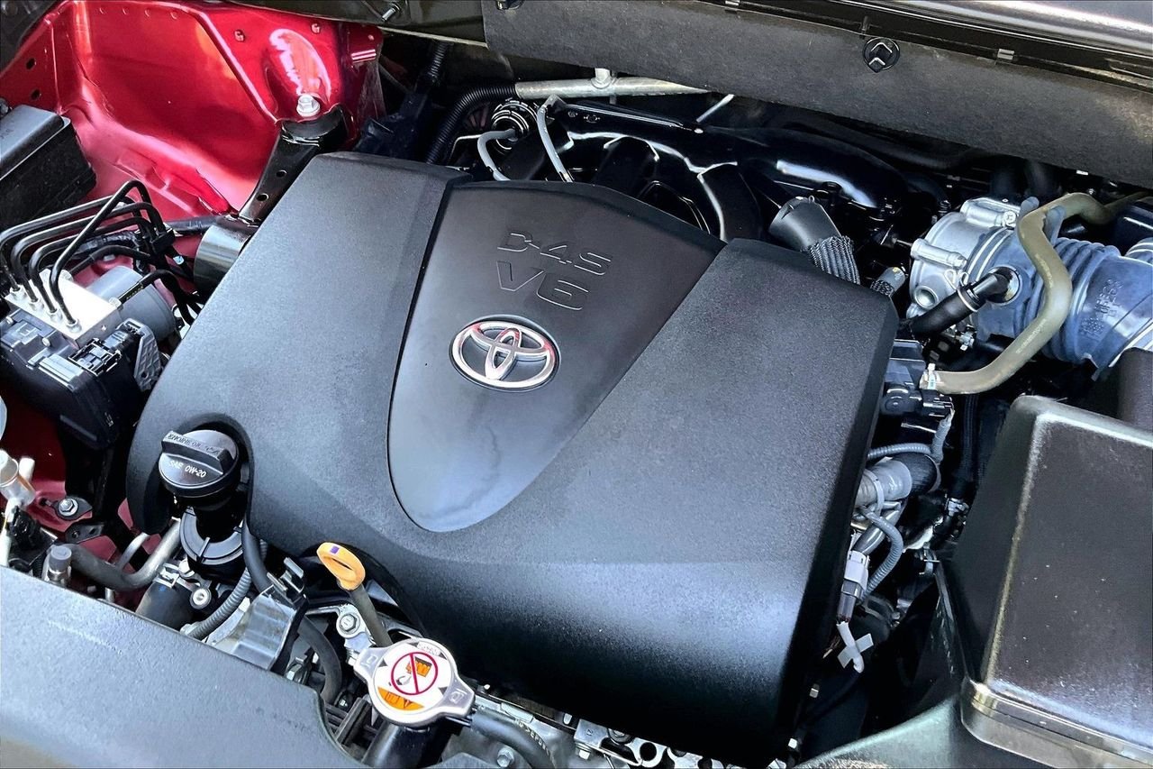 Used 2019 Red Toyota SE image 32