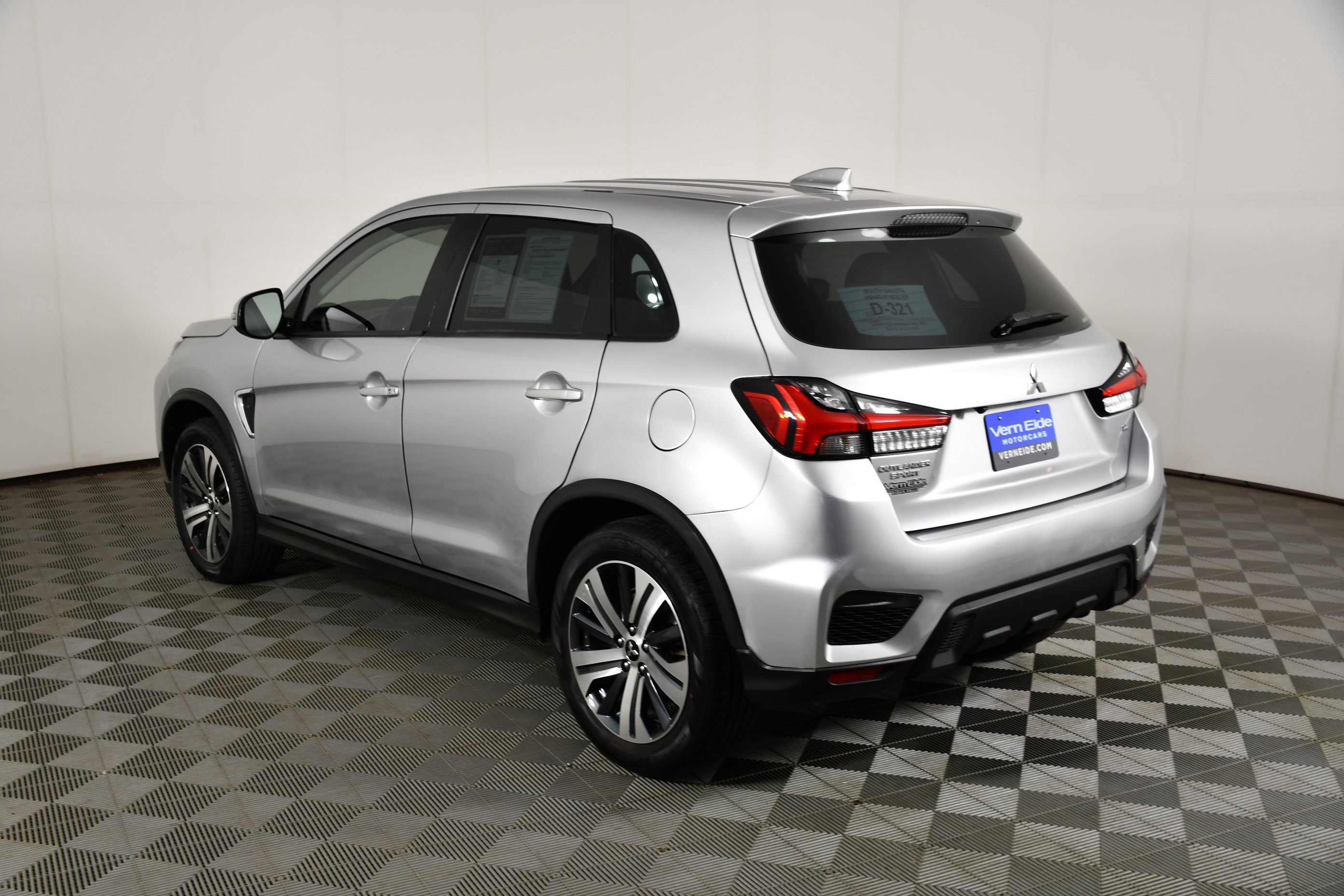 Certified Used 2024 Black Mitsubishi SE image 8
