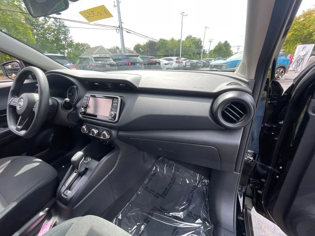 2025 Nissan KICKS PLAY Base - Photo 14