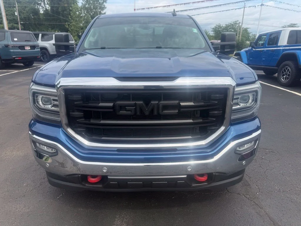 Used 2016 Blue GMC SLT image 9