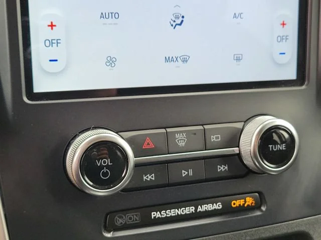 2024 Ford Edge SE - Photo 29