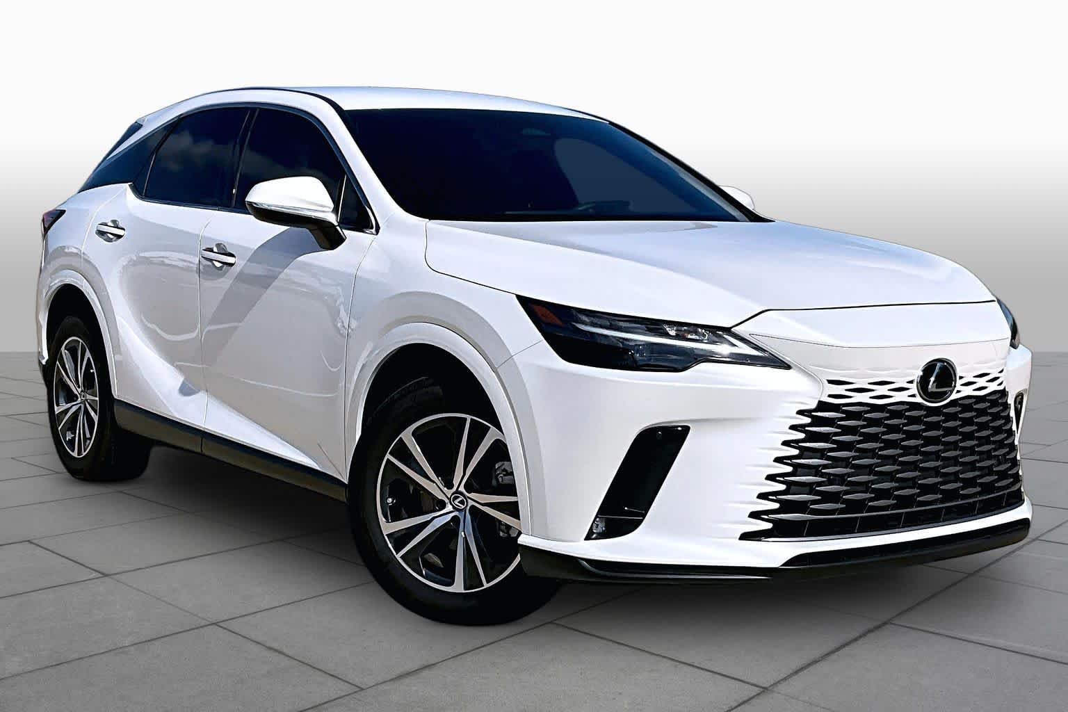 Used 2025 Eminent White Pearl Lexus  image 3
