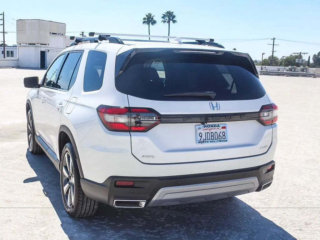 2023 Honda Pilot Elite - Photo 32