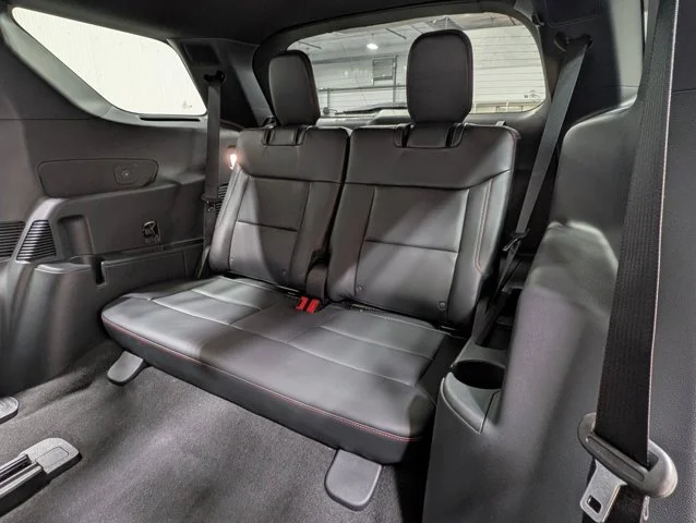 New 2026 Carbonized Gray Metallic Ford ST-Line image 43