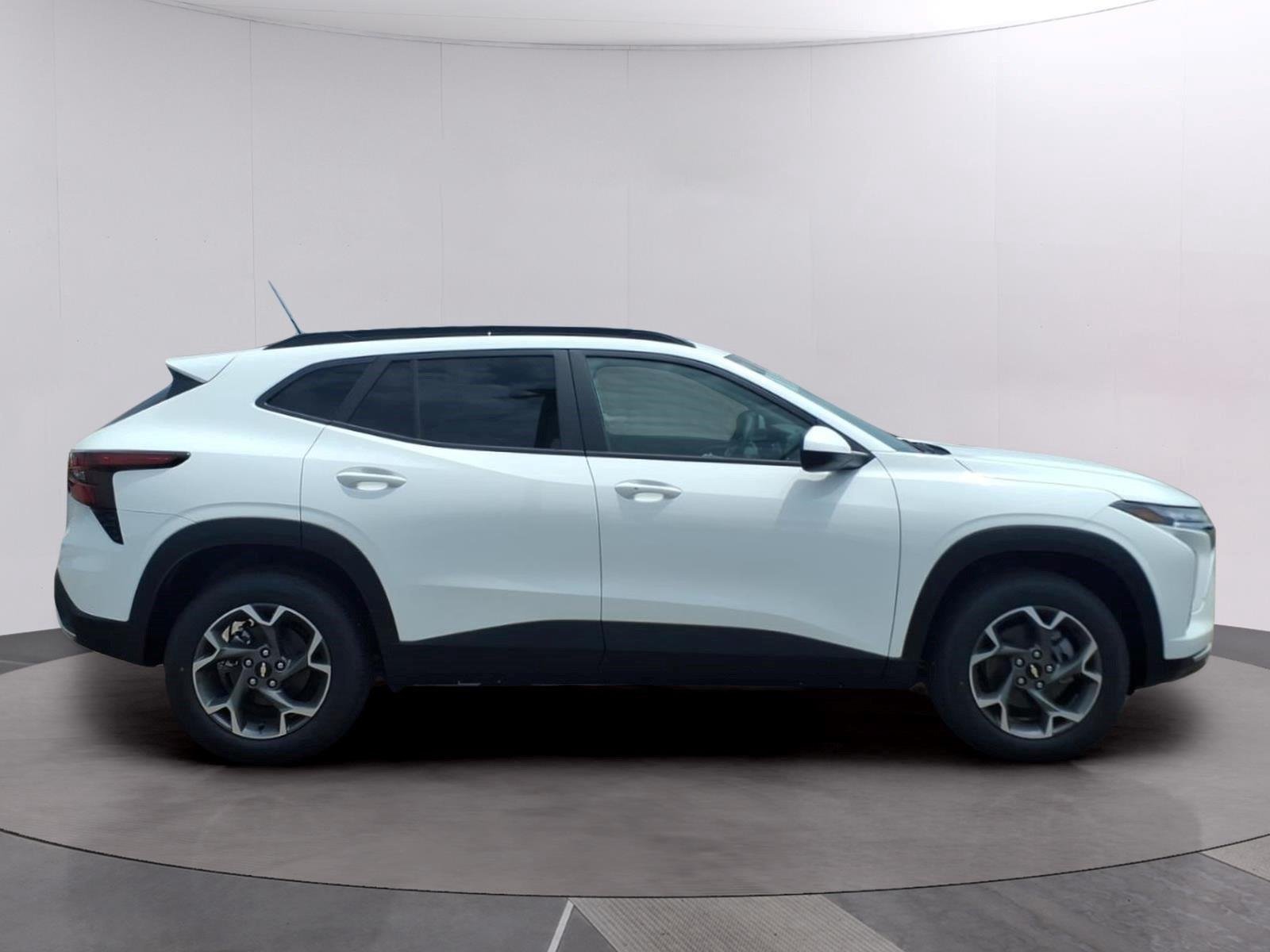 New 2026 Summit White Chevrolet LT image 6