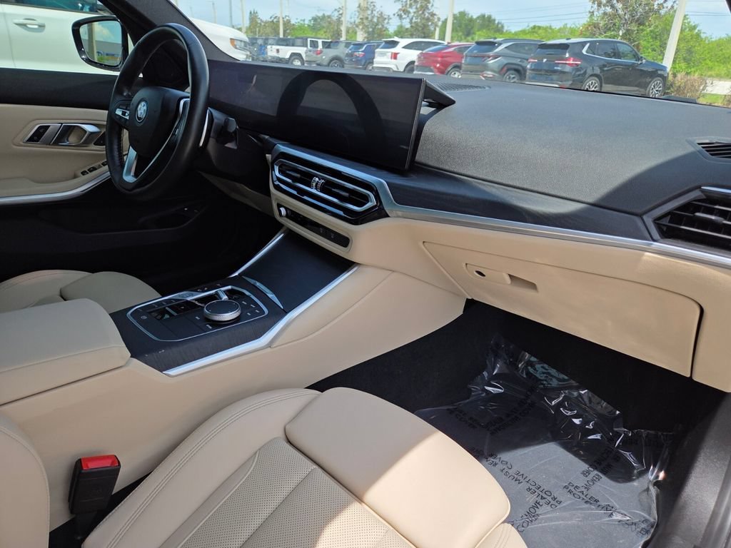 2023 BMW 3 Series 330e - Photo 14