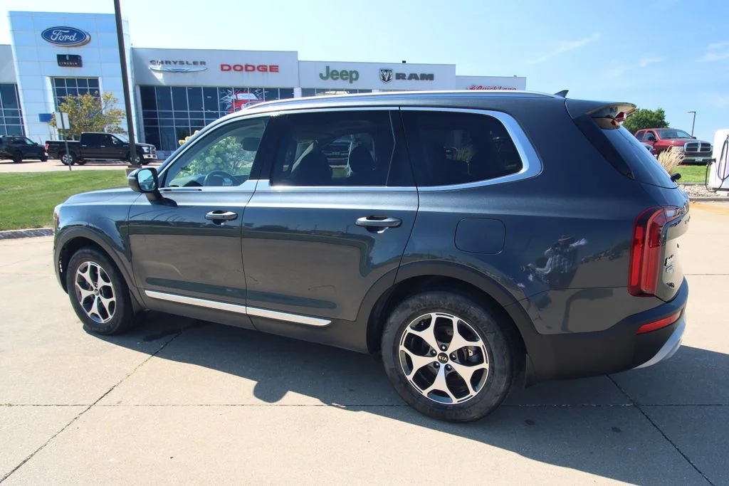 Used 2020 Gravity Gray Kia EX image 19