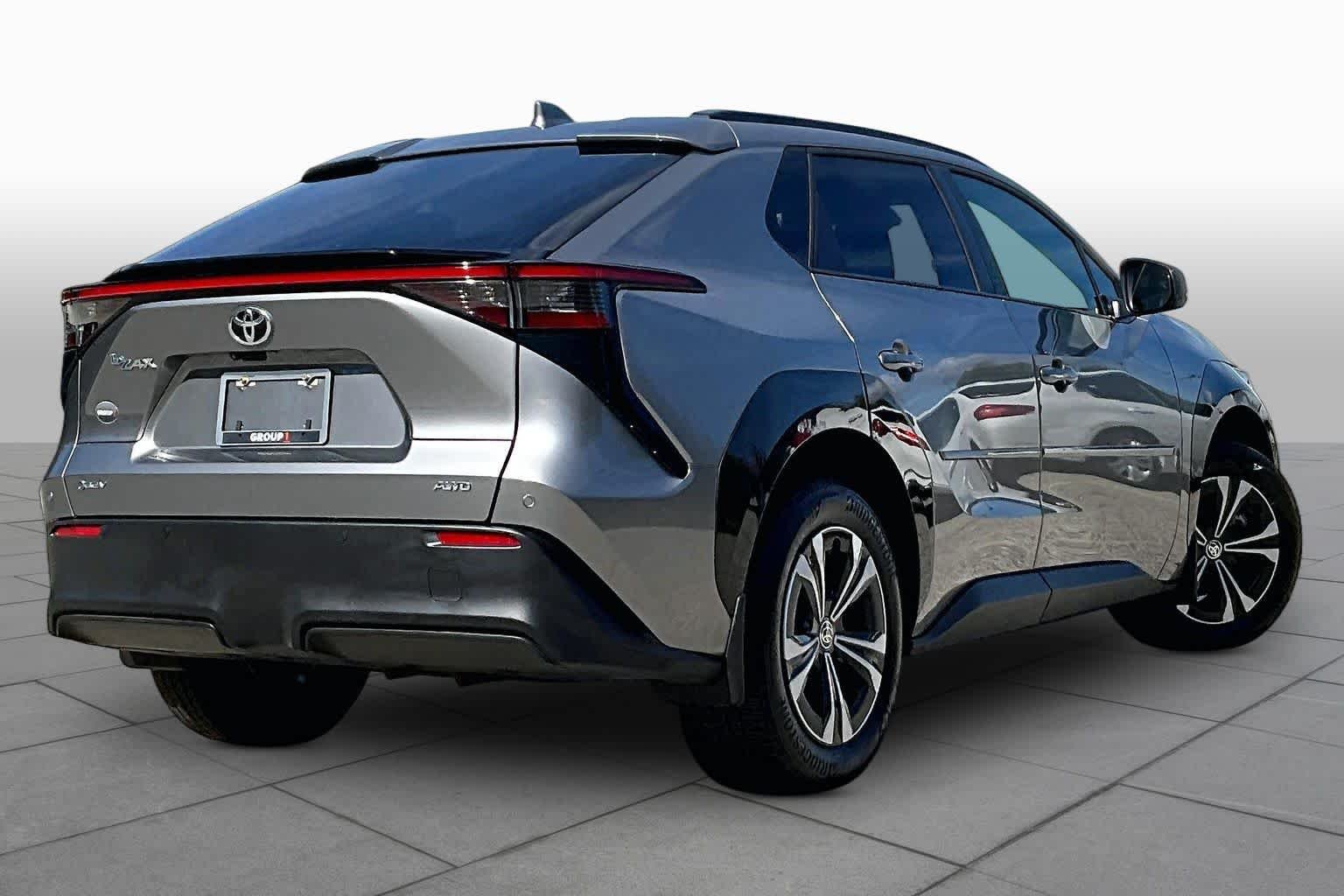 Certified Used 2024 Metal Toyota XLE image 12