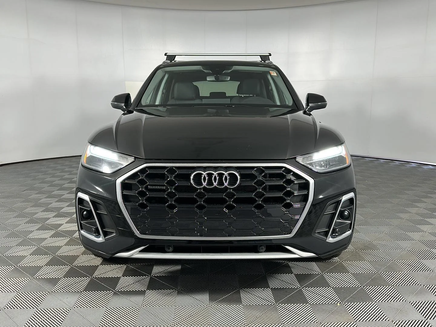 Used 2025 Mythos Black Metallic Audi S line Premium image 2