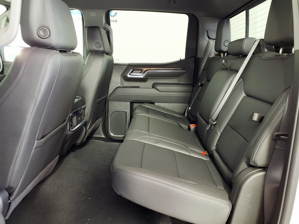 2026 GMC Sierra 1500 SLT - Photo 9