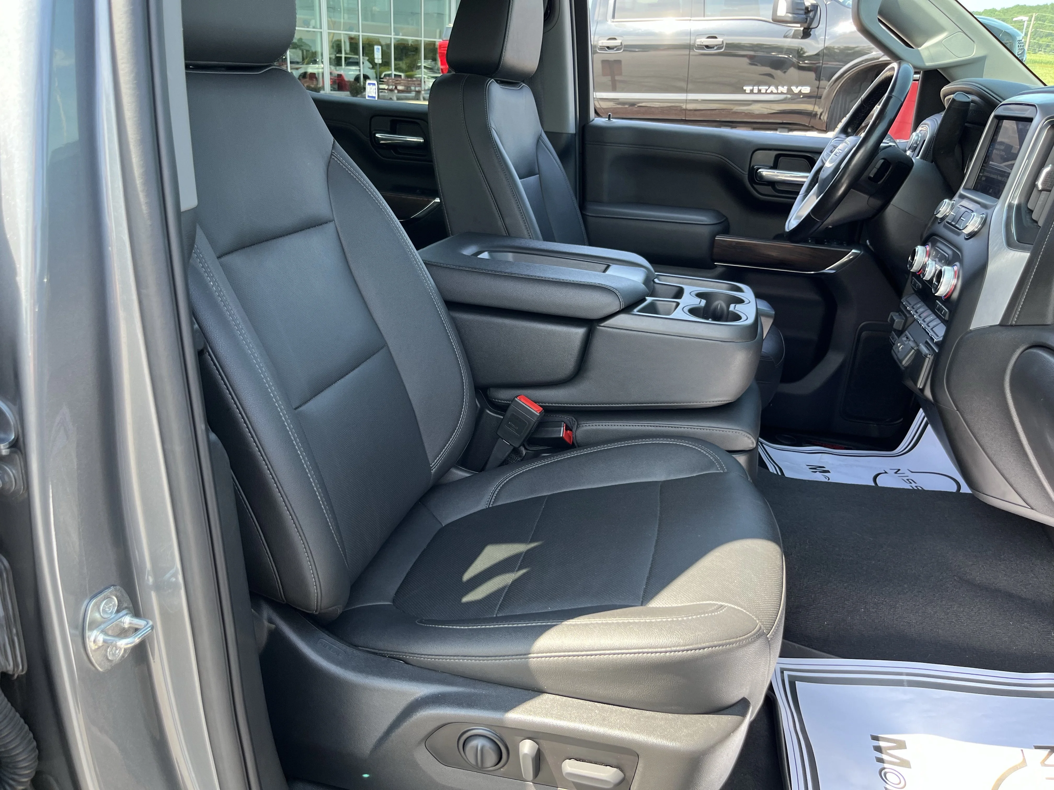 Used 2021 Steel Metallic GMC SLT image 3