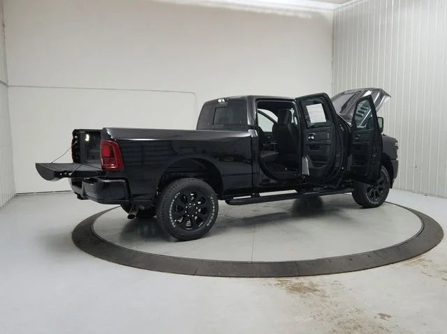 New 2026 Diamond Black Crystal Pearl-Coat Exterior Paint RAM Laramie image 15
