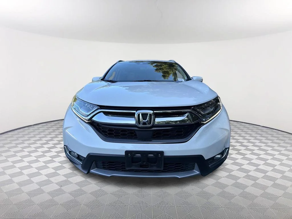 Used 2019  Honda Touring image 2
