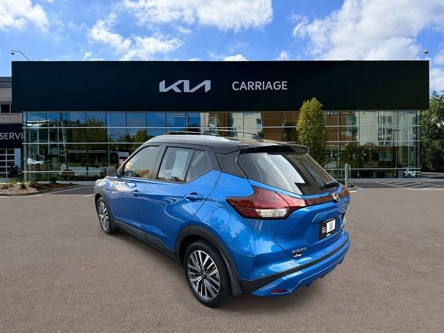 Used 2021 Blue Nissan SV image 6
