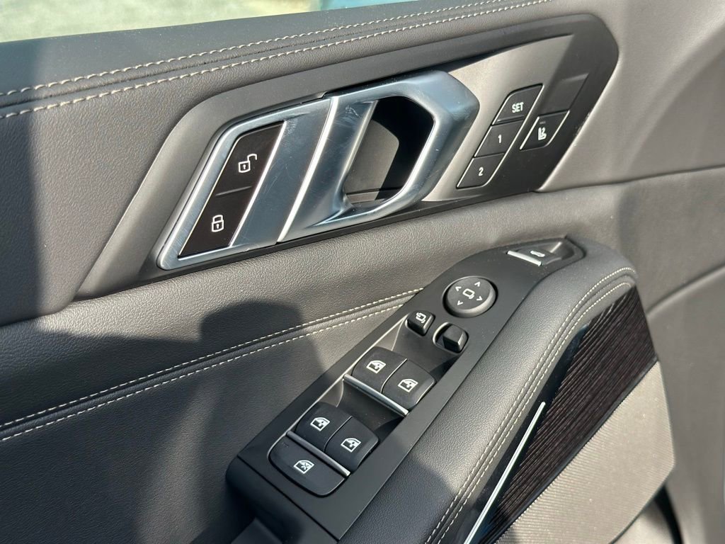 New 2026 Brooklyn Grey Metallic BMW xDrive50e image 18