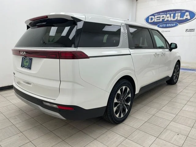 Certified Used 2024 White Kia  image 24