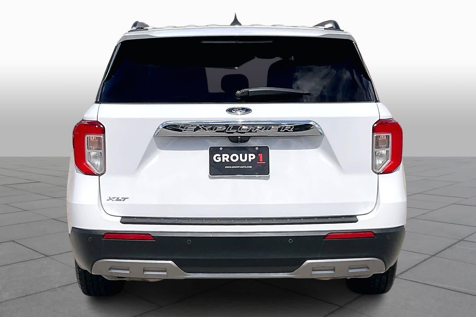 Used 2022 Oxford White Ford XLT image 8