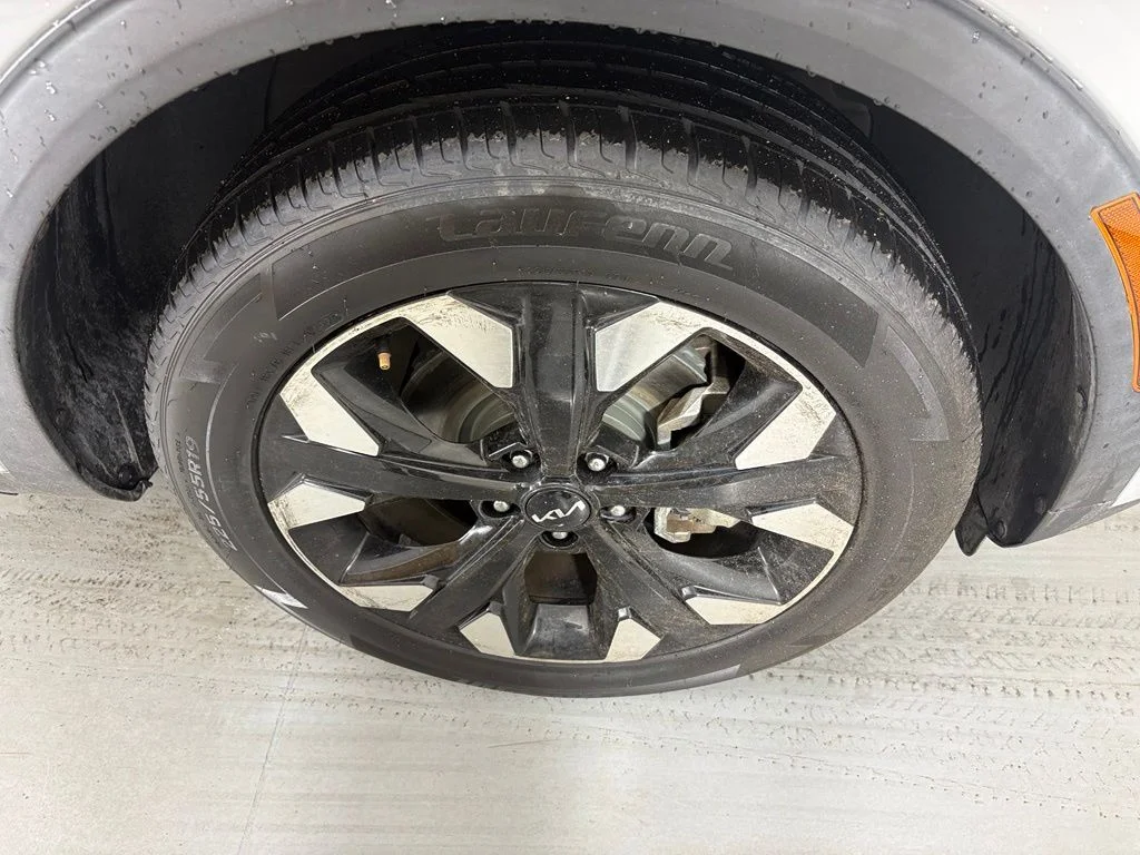Used 2023 Gray Kia X-Line image 11