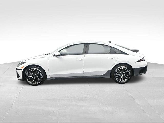 New 2025 White Hyundai SEL image 5