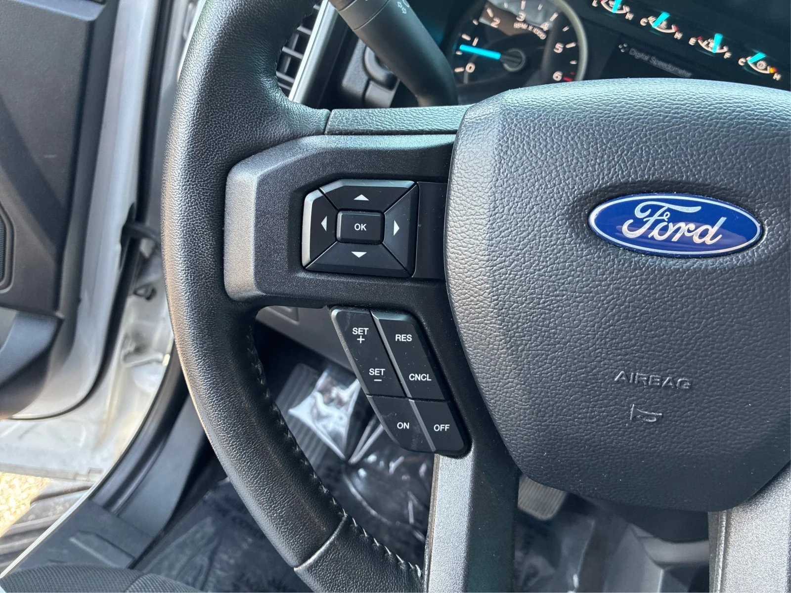 Used 2020 White Ford XLT image 22