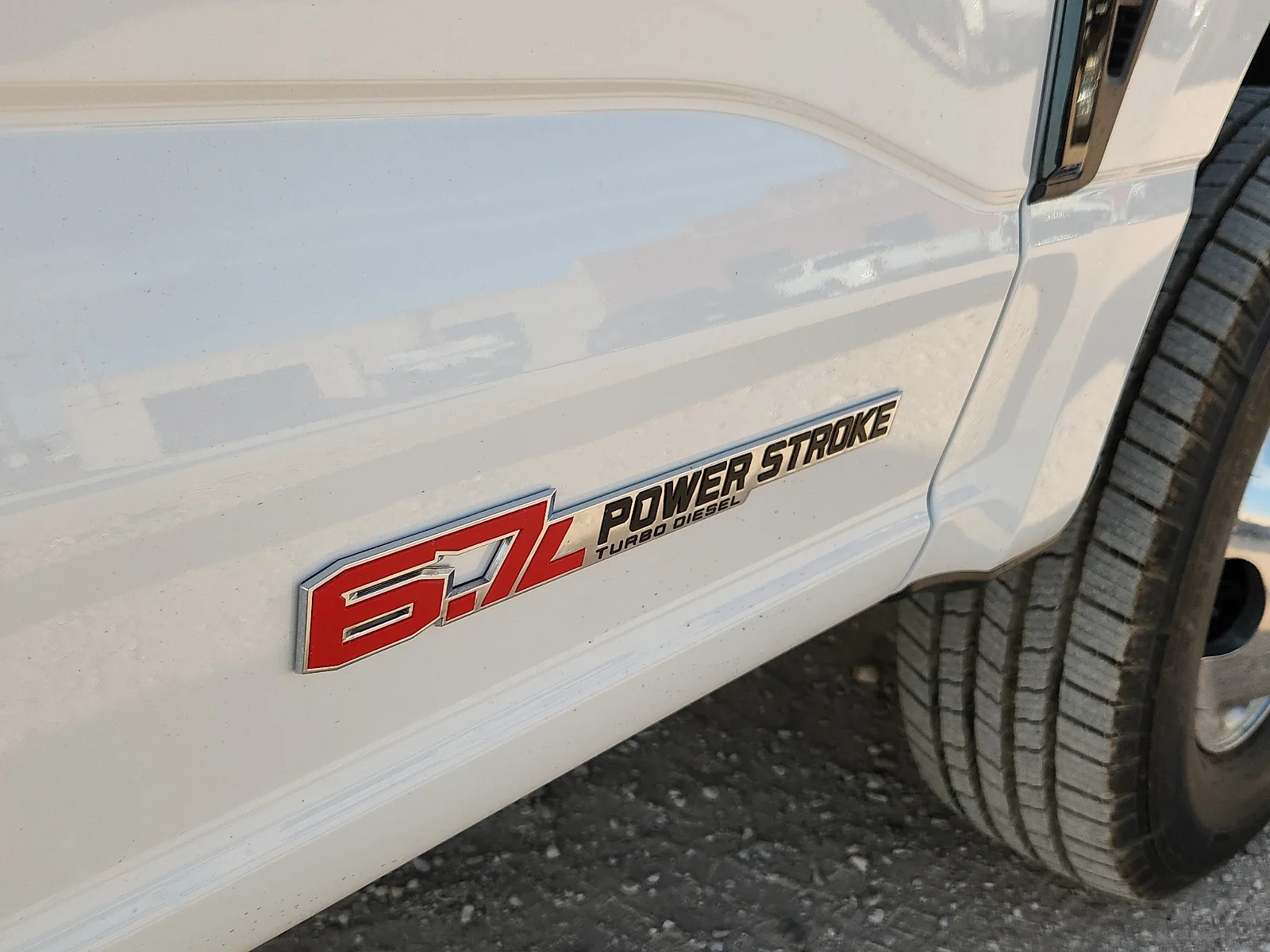 New 2027 Oxford White Ford XL image 11