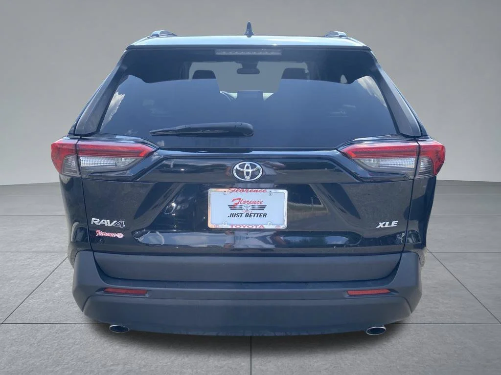 Used 2021 Black Toyota XLE image 11