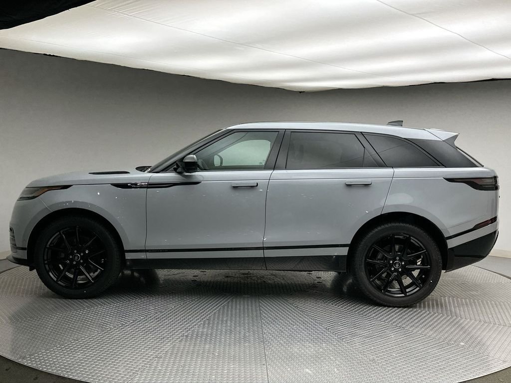 New 2026 Arroios Grey Land Rover P250 Base image 2