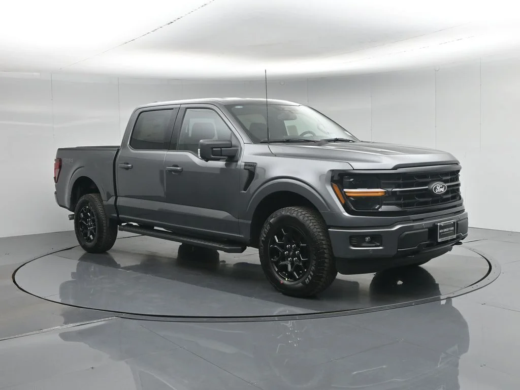 New 2026 Carbonized Gray Metallic Ford XLT image 26