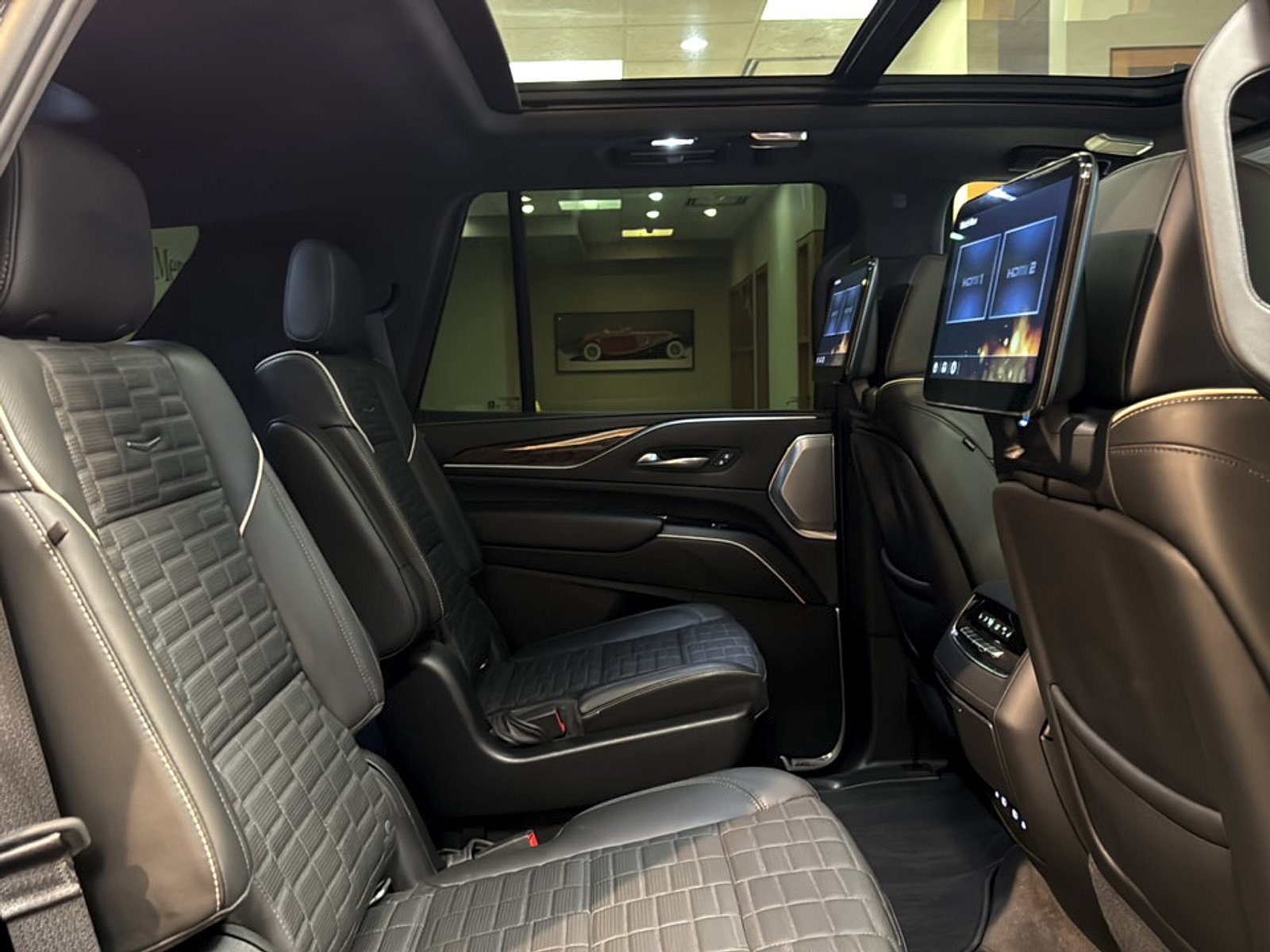 Used 2022 Black Raven Cadillac 4WD Sport Platinum image 15