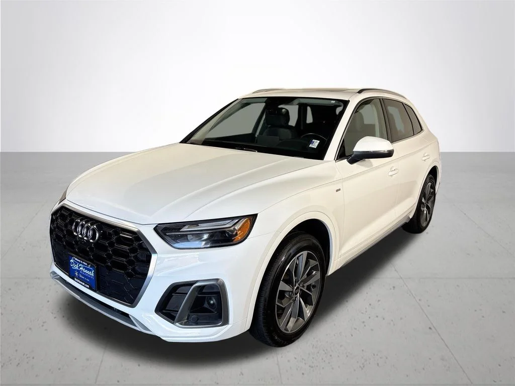 Used 2022 White Audi 45 S line Premium image 2