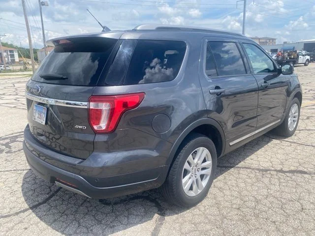 Certified Used 2019 Magnetic Ford XLT image 5